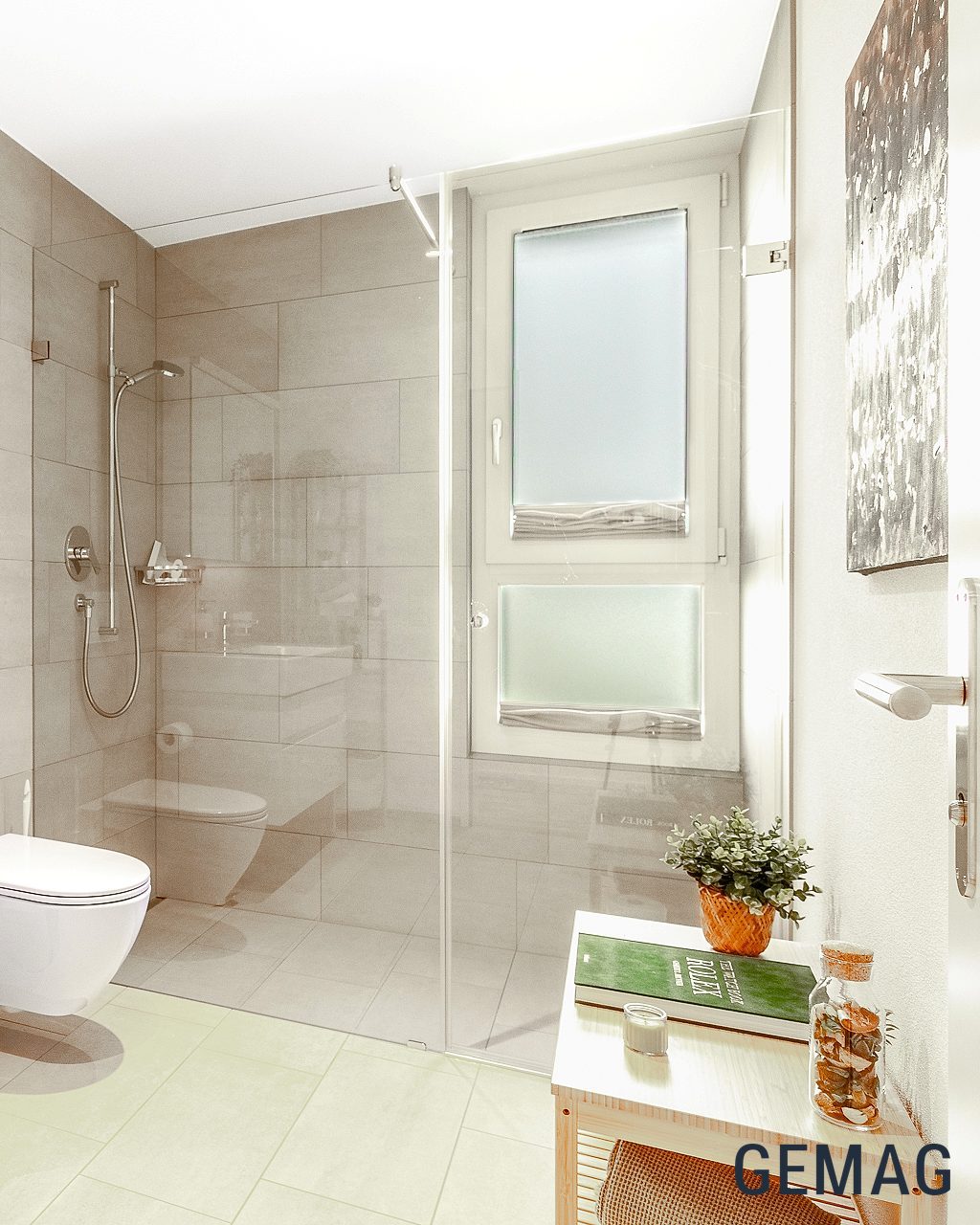 Badezimmer mit Waschtischunterschrank, Spiegelschrank, Dusche mit Glasabtrennung und WC, hellbeige gefliest.