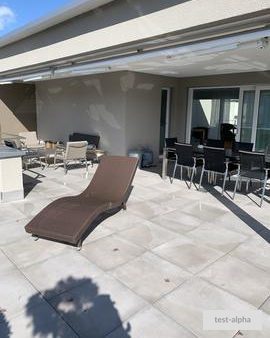Photo 28 · Attic Penthouse with Lake View — Zürich Seefeld · Busswil